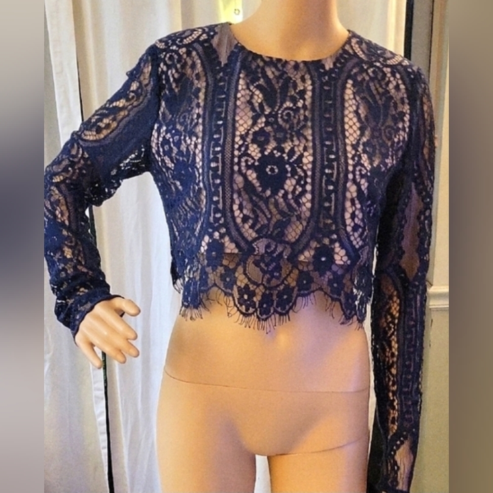 Elegant Blue Lace Women's Top by stylestalker size Large.